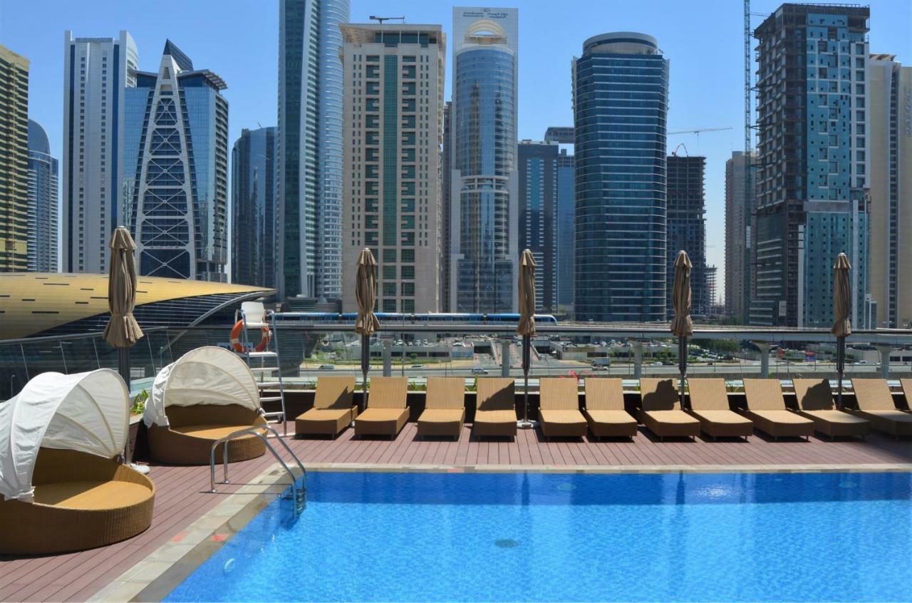 迪拜码头千禧广场酒店 外观 照片